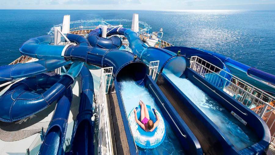 <i>Parque acuático a bordo de un crucero MSC.</i> <i>Parque acuático a bordo de un crucero MSC.</i>