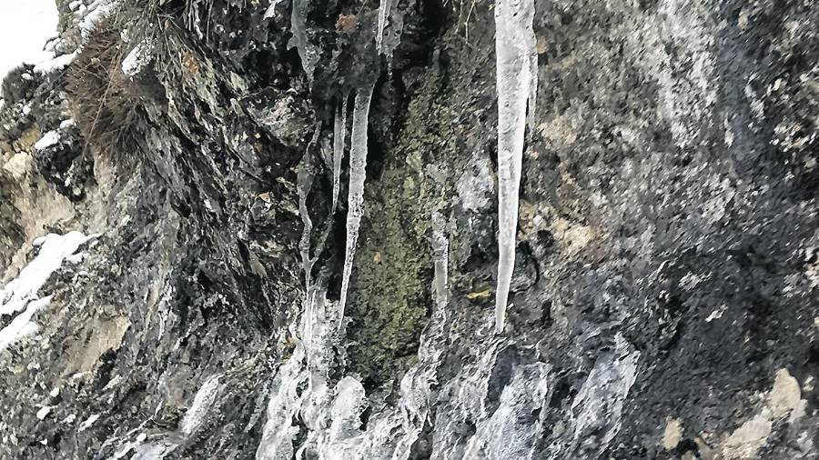 El frío y la nieve se instalan y mantienen en las alturas El frío y la nieve se instalan y mantienen en las alturas