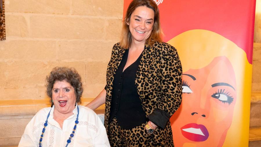 <i>María Jiménez con la perodista Toñi Moreno, en la presentación de su Fundación, en 2022. / Francisco J. Olmo / Europa Press. </i> <i>María Jiménez con la perodista Toñi Moreno, en la presentación de su Fundación, en 2022. / Francisco J. Olmo / Europa Press. </i>