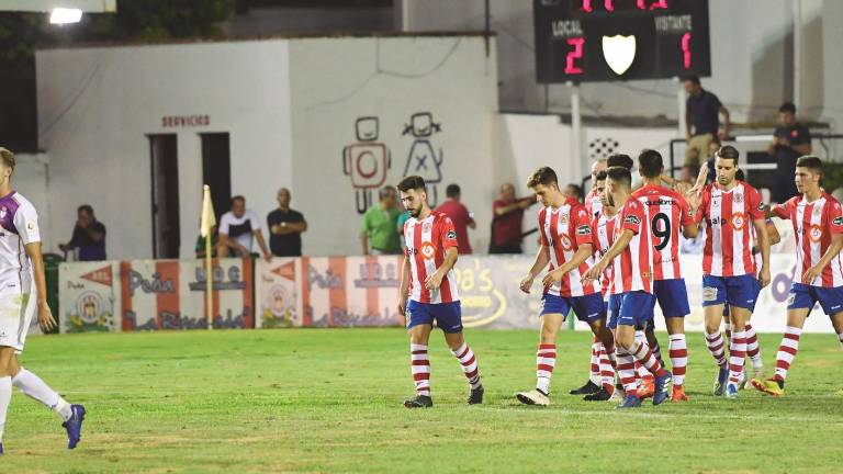 El Real Jaén sucumbe ante el orden y la ilusión tosiriana El Real Jaén sucumbe ante el orden y la ilusión tosiriana