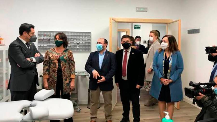 La enfermera que trabajó con contratos esporádicos, que fue alcaldesa de Jimena y ahora dirige la sanidad andaluza La enfermera que trabajó con contratos esporádicos, que fue alcaldesa de Jimena y ahora dirige la sanidad andaluza