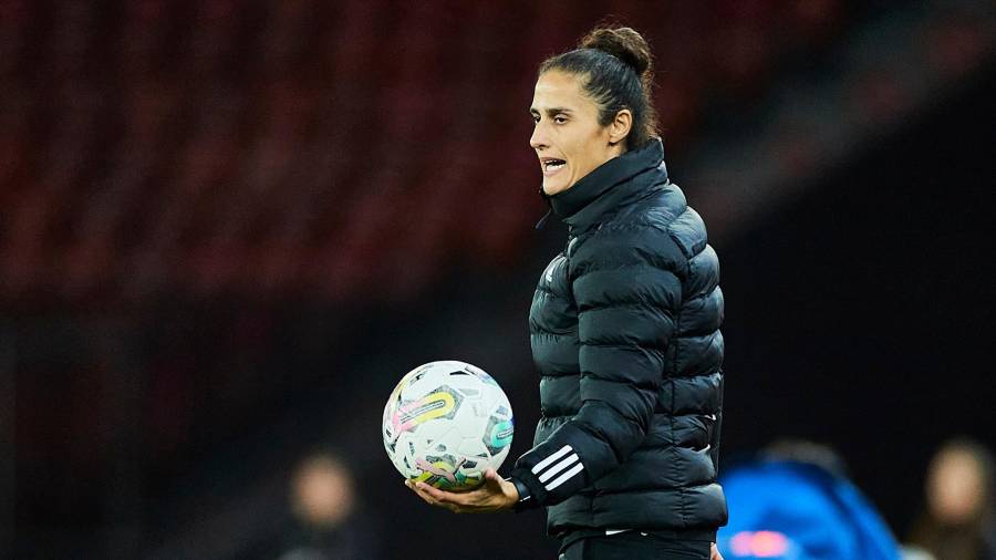 <i>Montse Tomé, en un entrenamiento el mes de octubre. / Prensa RFEF.</i> <i>Montse Tomé, en un entrenamiento el mes de octubre. / Prensa RFEF.</i>