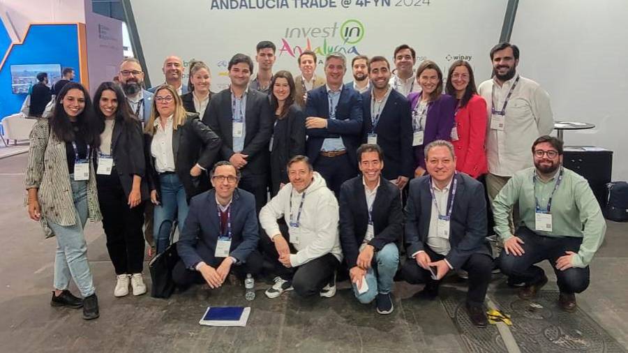 <i>Startups andaluzas en el Mobile Wolrd Congress Barcelona. / Andalucía TRADE. </i> <i>Startups andaluzas en el Mobile Wolrd Congress Barcelona. / Andalucía TRADE. </i>