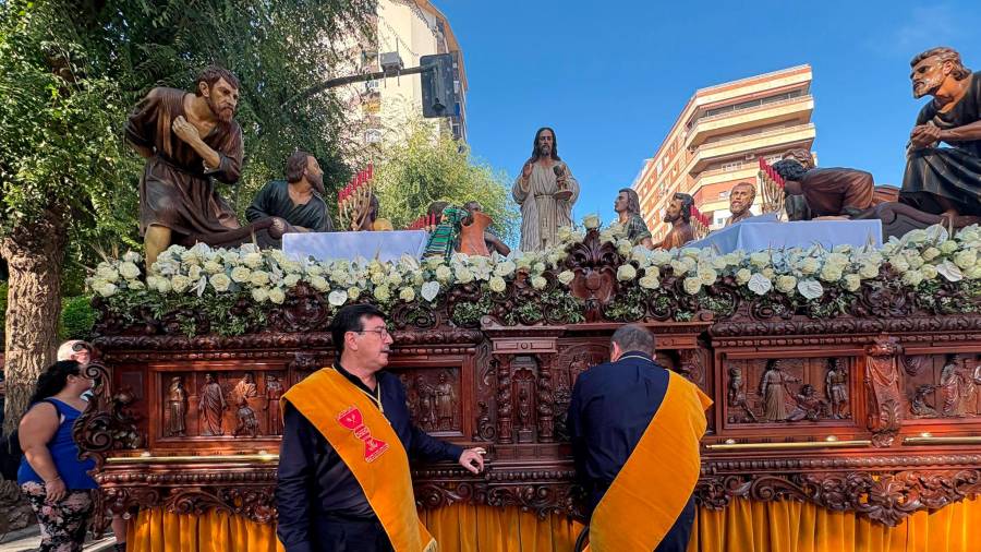 <i>Hermandad de la Santa Cena Sacramental, en la mañana de traslados de la Magna. / Elisabeth Ruiz Martínez / Diario JAÉN.</i> <i>Hermandad de la Santa Cena Sacramental, en la mañana de traslados de la Magna. / Elisabeth Ruiz Martínez / Diario JAÉN.</i>