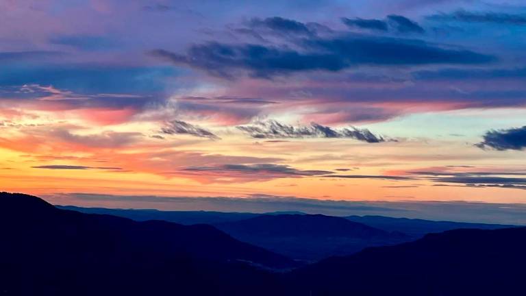 Un amanecer de postal desde Segura de la Sierra Un amanecer de postal desde Segura de la Sierra