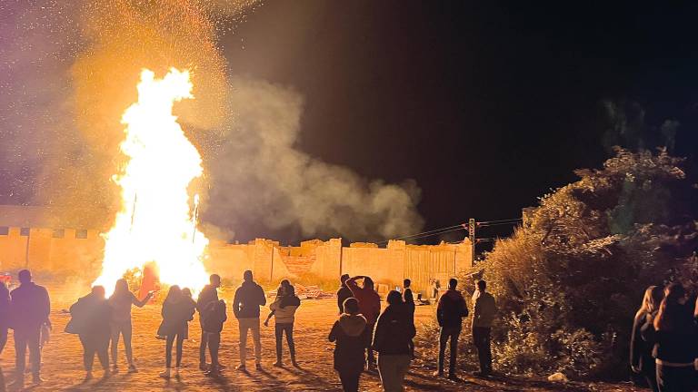 Noche eterna al abrigo del fuego en Orcera Noche eterna al abrigo del fuego en Orcera
