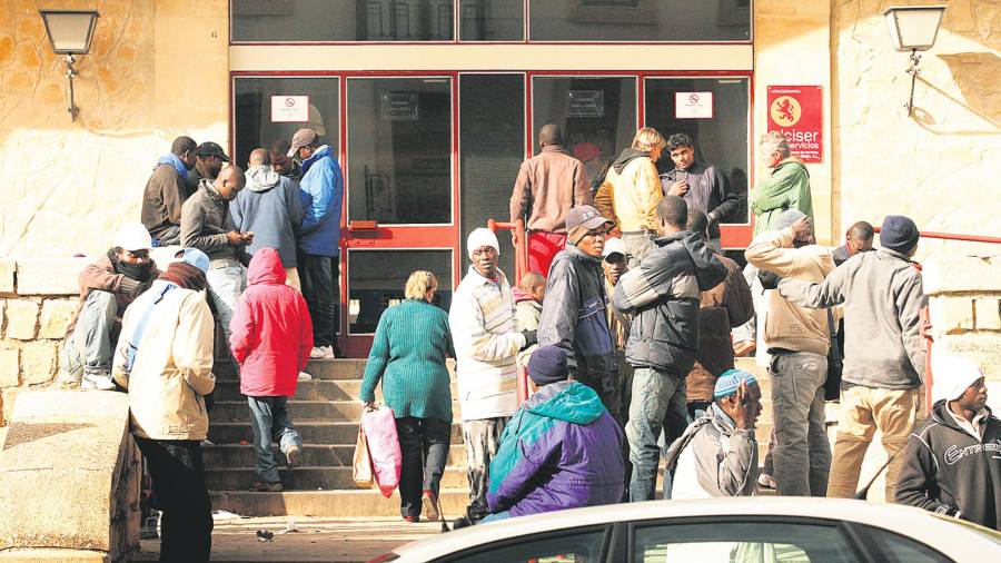 <i>Inmigrantes en la estación de autobuses de Úbeda.</i> <i>Inmigrantes en la estación de autobuses de Úbeda.</i>
