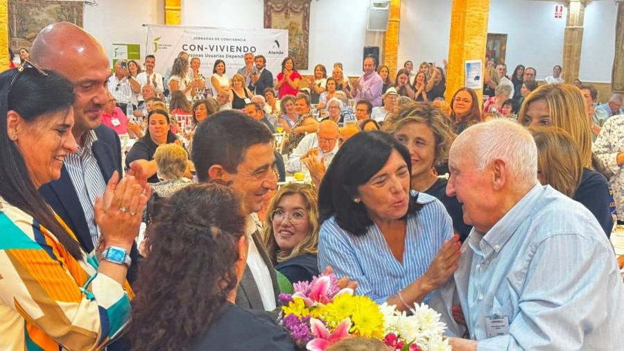 Atende celebra “Con-Viviendo” con las personas usuarias de ayuda a domicilio Atende celebra “Con-Viviendo” con las personas usuarias de ayuda a domicilio