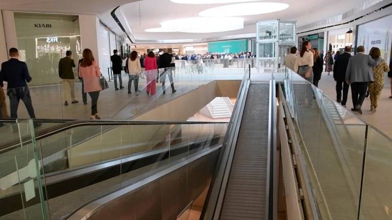 Un paseo por la galería comercial del Jaén Plaza recién inaugurada Un paseo por la galería comercial del Jaén Plaza recién inaugurada