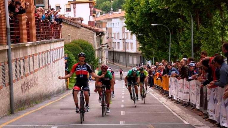Un ciclista recupera su honra Un ciclista recupera su honra