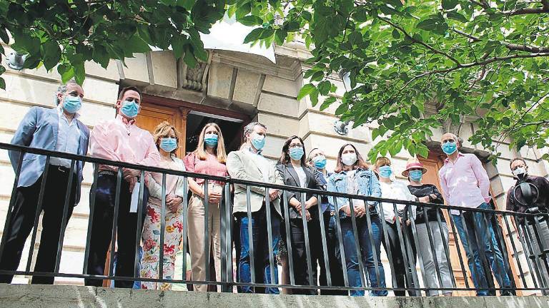 Recuerdo para los casi 28.000 fallecidos Recuerdo para los casi 28.000 fallecidos
