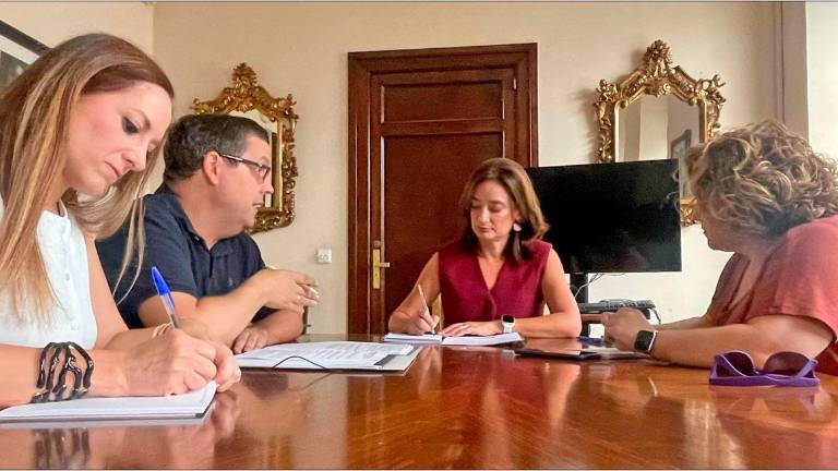 El Ayuntamiento escucha las demandas de los padres de los centros educativos de Jaén El Ayuntamiento escucha las demandas de los padres de los centros educativos de Jaén