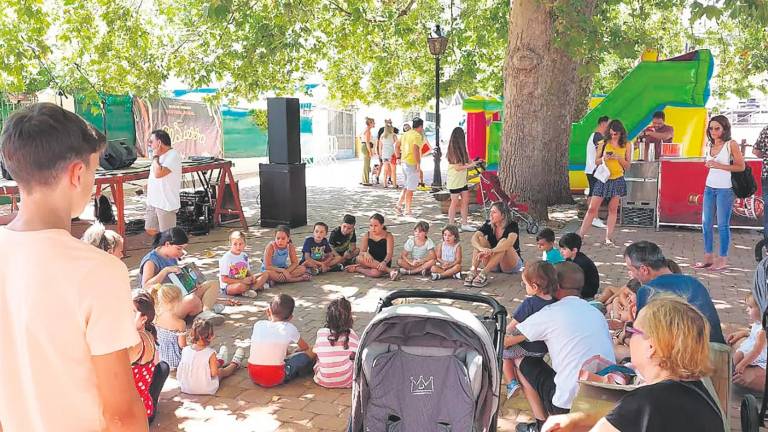 La organización de la cita estima la asistencia en unas mil personas para la primera jornada La organización de la cita estima la asistencia en unas mil personas para la primera jornada