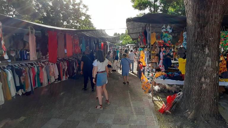 Reapertura del mercadillo de Torredonjimeno con total normalidad Reapertura del mercadillo de Torredonjimeno con total normalidad