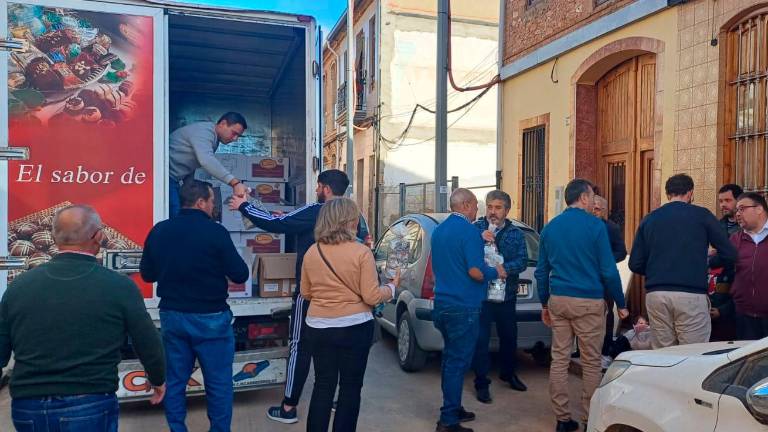 La solidaridad de Arjona endulza la Navidad al pueblo de Alfafar La solidaridad de Arjona endulza la Navidad al pueblo de Alfafar
