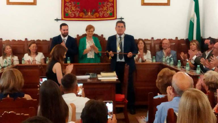 Torredonjimeno evidencia las malas artes del pacto PSOE-IU de 2015-2019 y la victoria sorpresa del PP le da la Alcaldía Torredonjimeno evidencia las malas artes del pacto PSOE-IU de 2015-2019 y la victoria sorpresa del PP le da la Alcaldía