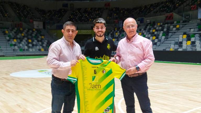 Dani Zurdo: “Es un sueño jugar delante de mi gente todos los fines de semana” Dani Zurdo: “Es un sueño jugar delante de mi gente todos los fines de semana”