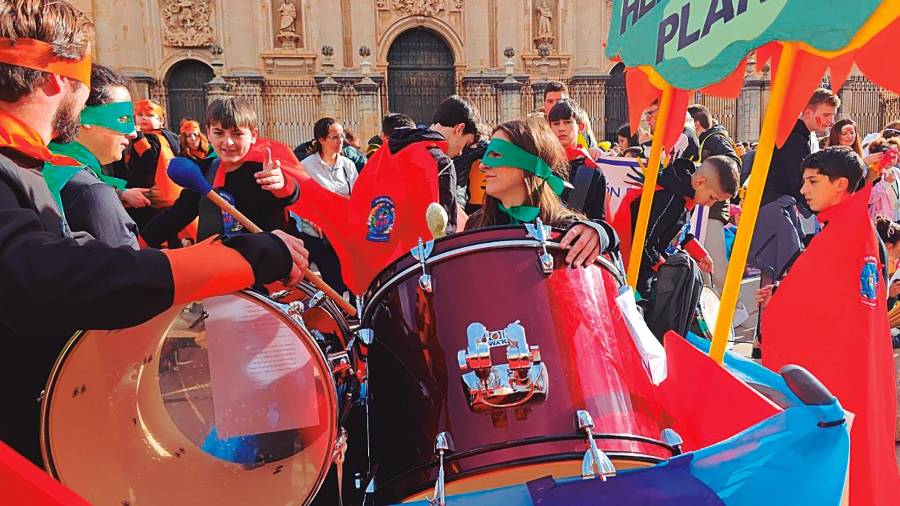 <i><b>CATEDRAL.</b></i><i> Concentración de colegios.</i> $!<i><b>CATEDRAL.</b></i><i> Concentración de colegios.</i>