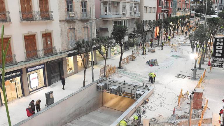 Los jiennenses recuperan un espacio peatonal en el centro Los jiennenses recuperan un espacio peatonal en el centro