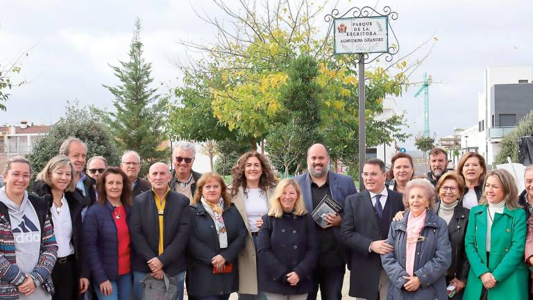 El parque del barrio de La Paz se llama ya “Almudena Grandes” El parque del barrio de La Paz se llama ya “Almudena Grandes”