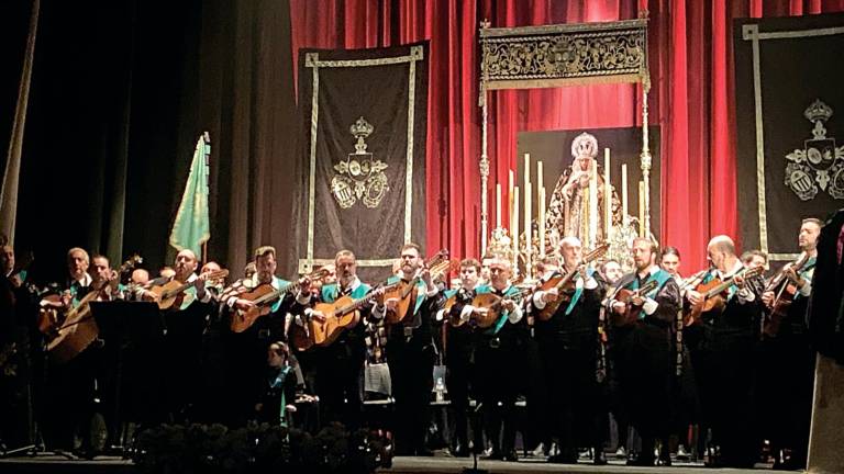 El eterno vínculo entre la Tuna Universitaria de Jaén y la Virgen de las Lágrimas El eterno vínculo entre la Tuna Universitaria de Jaén y la Virgen de las Lágrimas