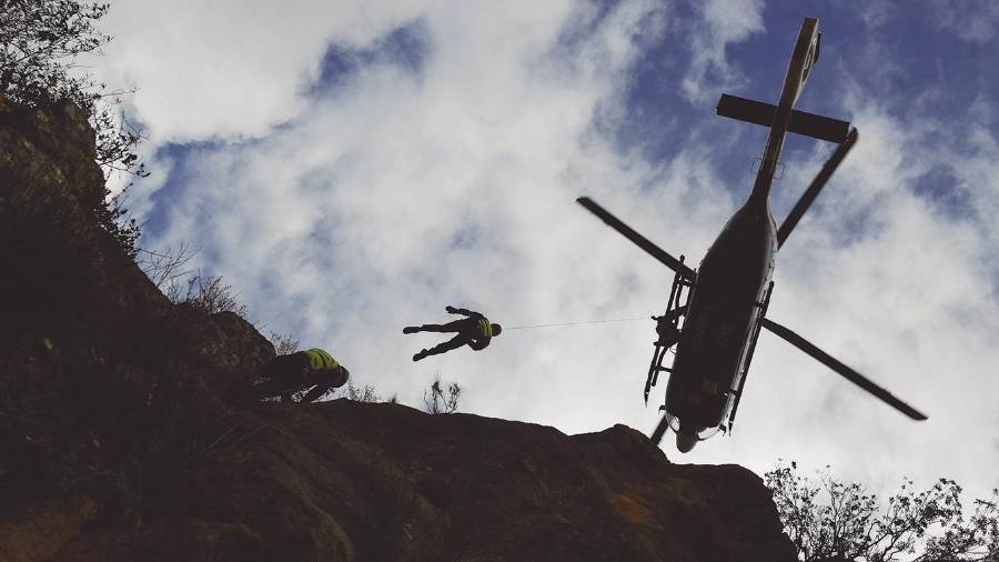 <i>Rescate en la zona de escalada de Quesada. / Agustín Muñoz / Diario JAÉN.</i> <i>Rescate en la zona de escalada de Quesada. / Agustín Muñoz / Diario JAÉN.</i>