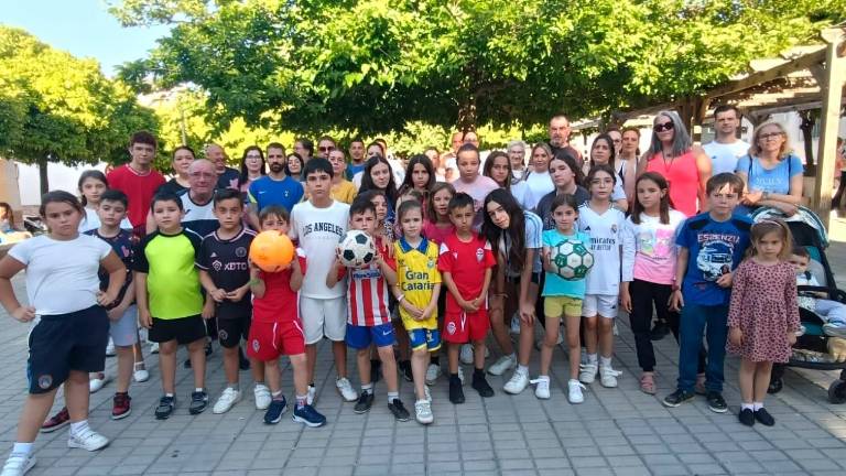 Tensión vecinal por juegos de pelota en Santa Isabel Tensión vecinal por juegos de pelota en Santa Isabel