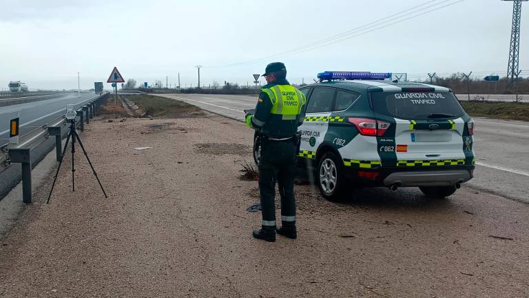 Cuatro heridos en un accidente en la AL-6300 a su paso por Adra Cuatro heridos en un accidente en la AL-6300 a su paso por Adra