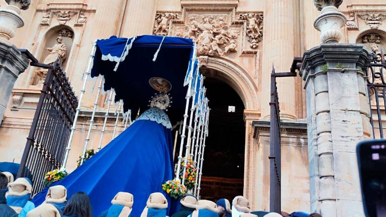 Divino Maestro resguarda sus imágenes del mal tiempo Divino Maestro resguarda sus imágenes del mal tiempo