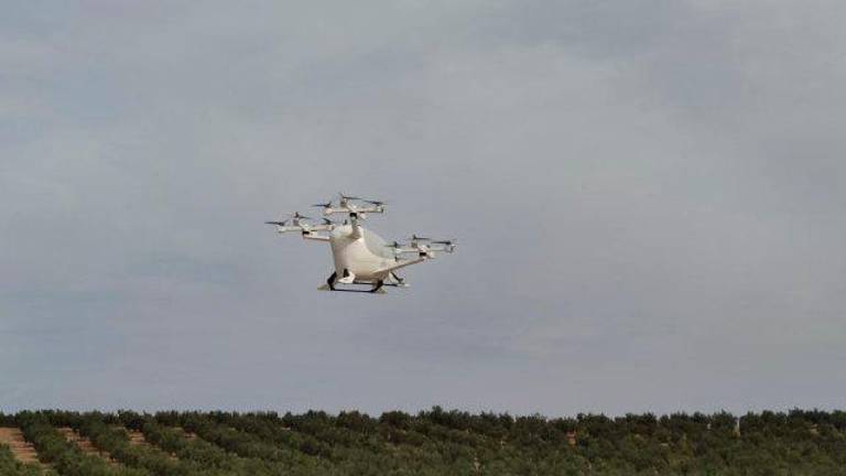 El primer aerotaxi de España vuela en Villacarrillo desde el Centro Atlas El primer aerotaxi de España vuela en Villacarrillo desde el Centro Atlas
