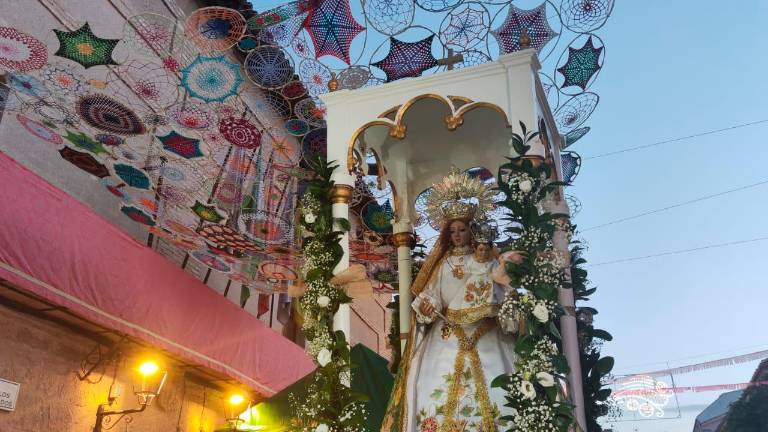 Devoción y pasión al atardecer en La Iruela Devoción y pasión al atardecer en La Iruela