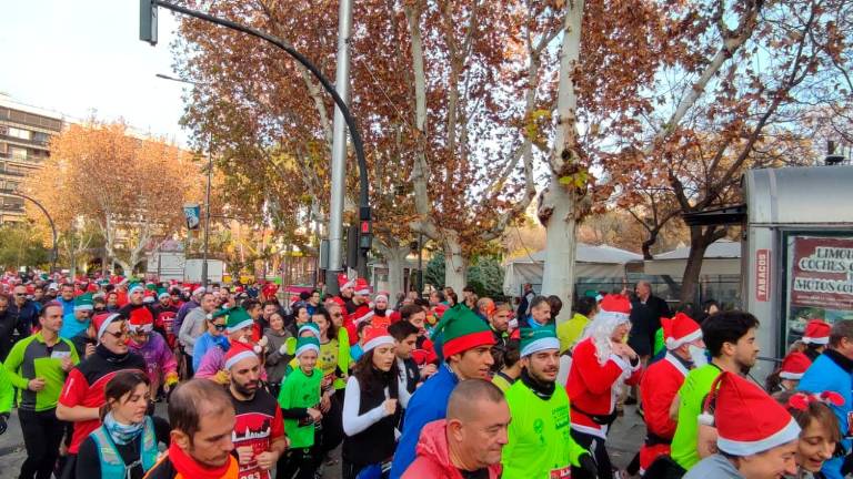 Tropel de corredores por una buena causa en la Subida a Santa Catalina Tropel de corredores por una buena causa en la Subida a Santa Catalina