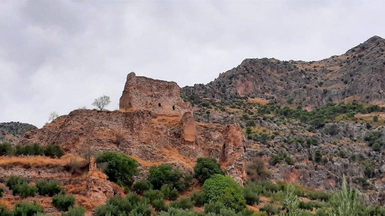 Bélmez de la Moraleda hará “todo lo posible” para evitar que el Castillo “desaparezca” Bélmez de la Moraleda hará “todo lo posible” para evitar que el Castillo “desaparezca”