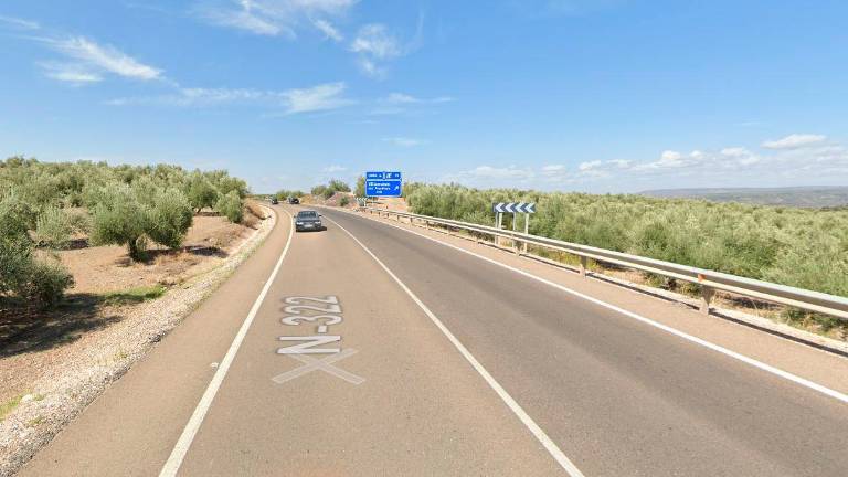 Muere un motorista en Villanueva del Arzobispo al salirse de la vía Muere un motorista en Villanueva del Arzobispo al salirse de la vía
