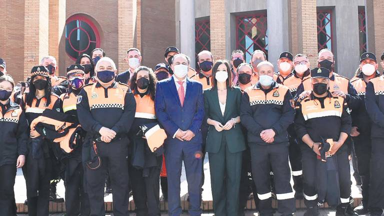 Entregadas las Medallas de Oro a Protección Civil Entregadas las Medallas de Oro a Protección Civil