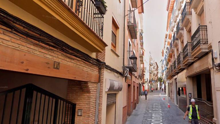 Un herido al caerle parte del techo de un bar de San Ildefonso Un herido al caerle parte del techo de un bar de San Ildefonso