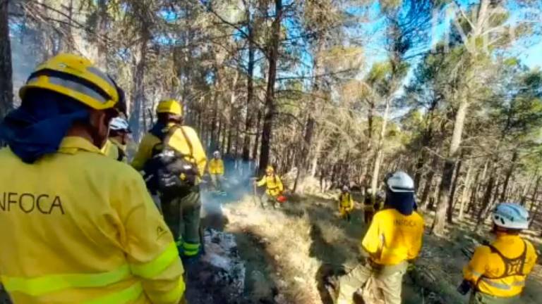 Quema preventiva del Infoca en El Neveral contra los incendios Quema preventiva del Infoca en El Neveral contra los incendios