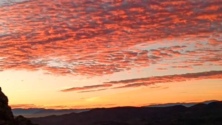 Alba roja desde la Solana de las Viñas Alba roja desde la Solana de las Viñas