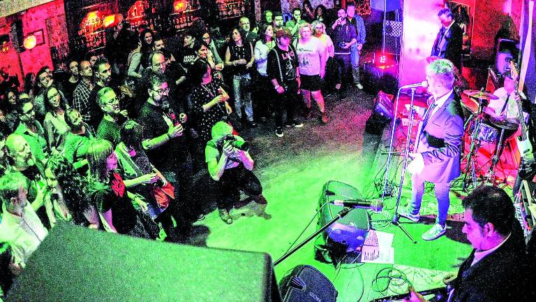 El rock jiennense se llama “Lola” El rock jiennense se llama “Lola”