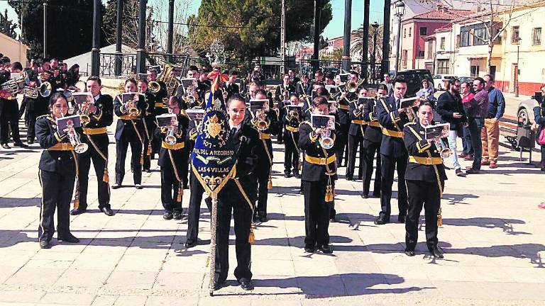 La Pasión se deja sentir en Castellar con sones cofrades La Pasión se deja sentir en Castellar con sones cofrades