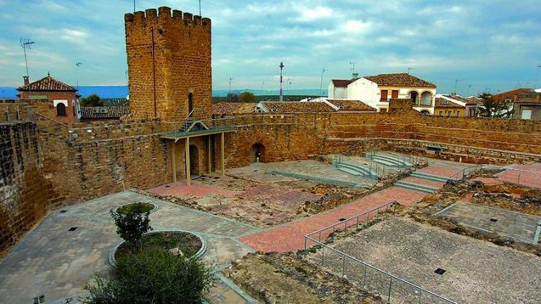 Arjonilla blinda con una norma el Castillo del Trovador Macías