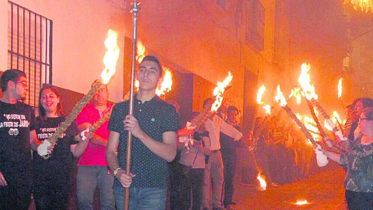 Los hachones iluminan Albanchez Los hachones iluminan Albanchez