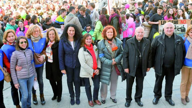 Seis décadas de solidaridad Seis décadas de solidaridad