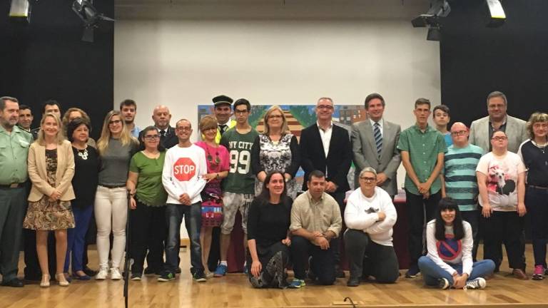 Entregados los premios del IV Concurso de proyectos de Educación Vial Entregados los premios del IV Concurso de proyectos de Educación Vial