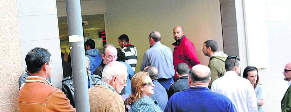 Los contratos indefinidos a los mayores de 45 años suben Los contratos indefinidos a los mayores de 45 años suben
