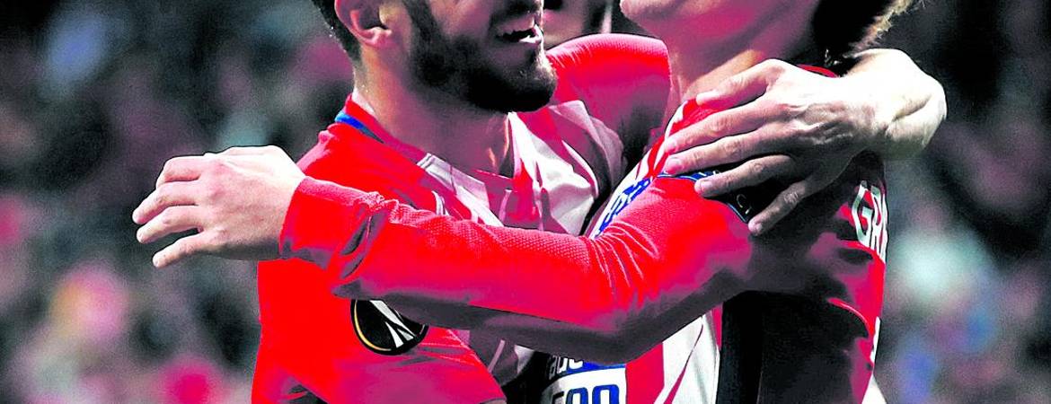 El Atlético roza las semifinales al aprovechar los errores lusos El Atlético roza las semifinales al aprovechar los errores lusos