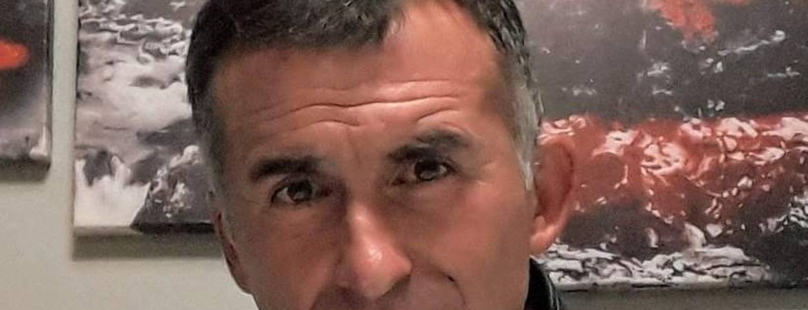 Cuatro partidos se enfrentan en unas urnas “muy reñidas” Cuatro partidos se enfrentan en unas urnas “muy reñidas”