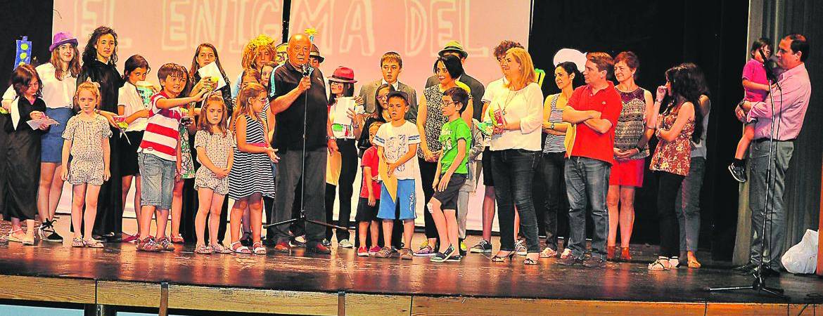 Fin de curso de la Pequeña Aula de Teatro de La Paca Fin de curso de la Pequeña Aula de Teatro de La Paca