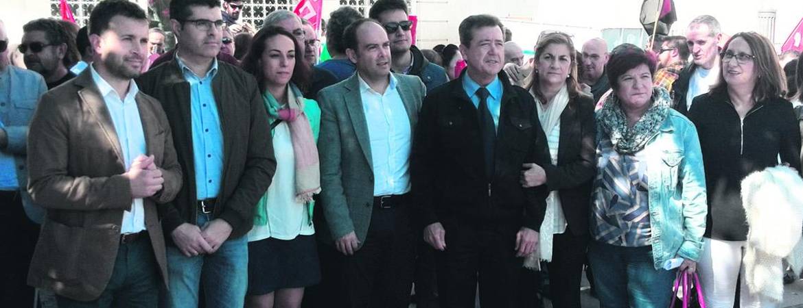 La Mesa por el Ferrocarril sale a la calle en busca de los jiennenses La Mesa por el Ferrocarril sale a la calle en busca de los jiennenses