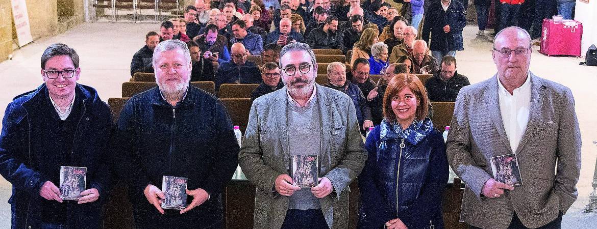 El libro de la Semana Santa “crece” y se adelanta El libro de la Semana Santa “crece” y se adelanta